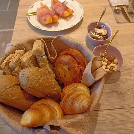 Couette-café D'hôtes Au Petit Bonheur 3*